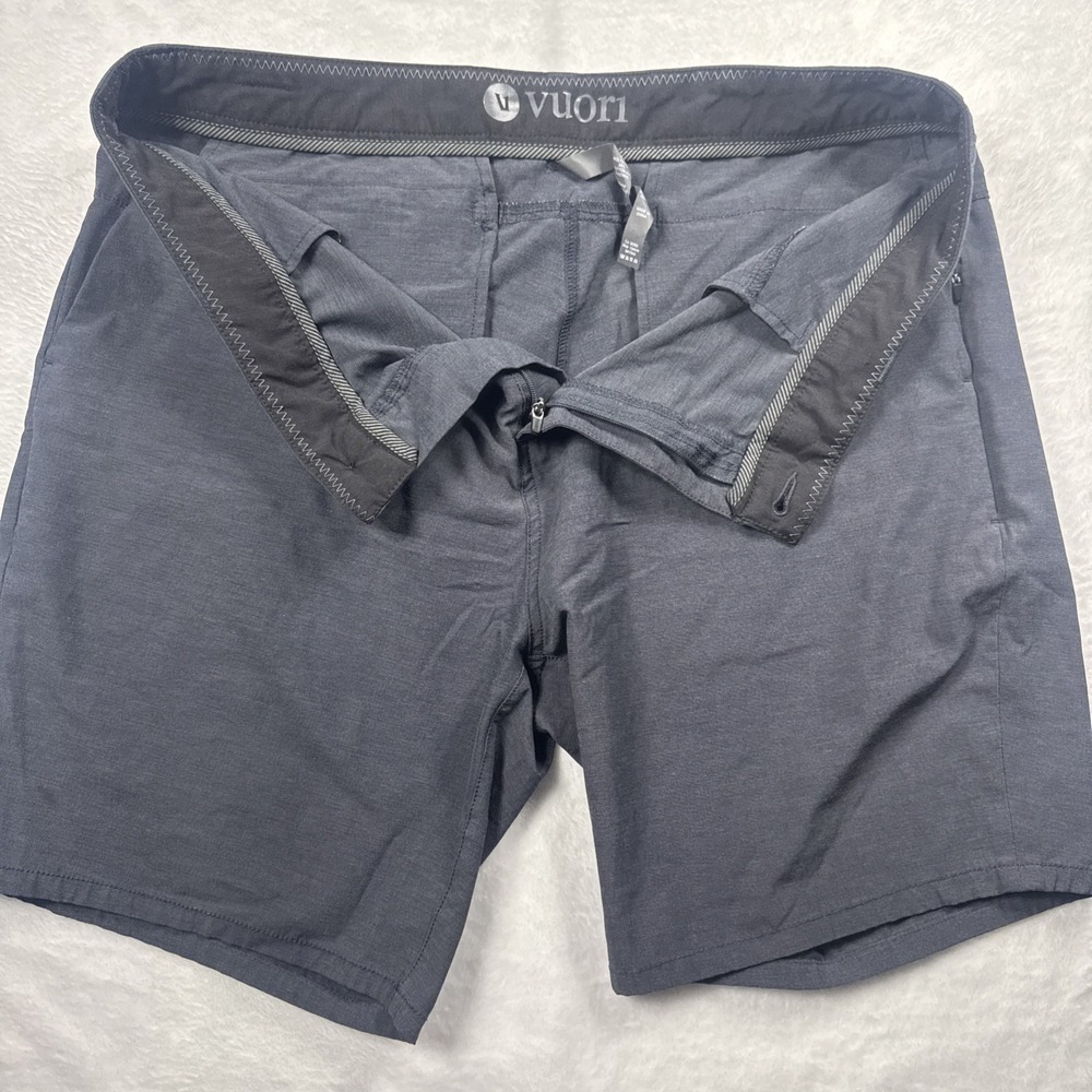 Vuori Men's Size 36 Aim Short Charcoal Gray Performance Chino Shorts V368 EUC